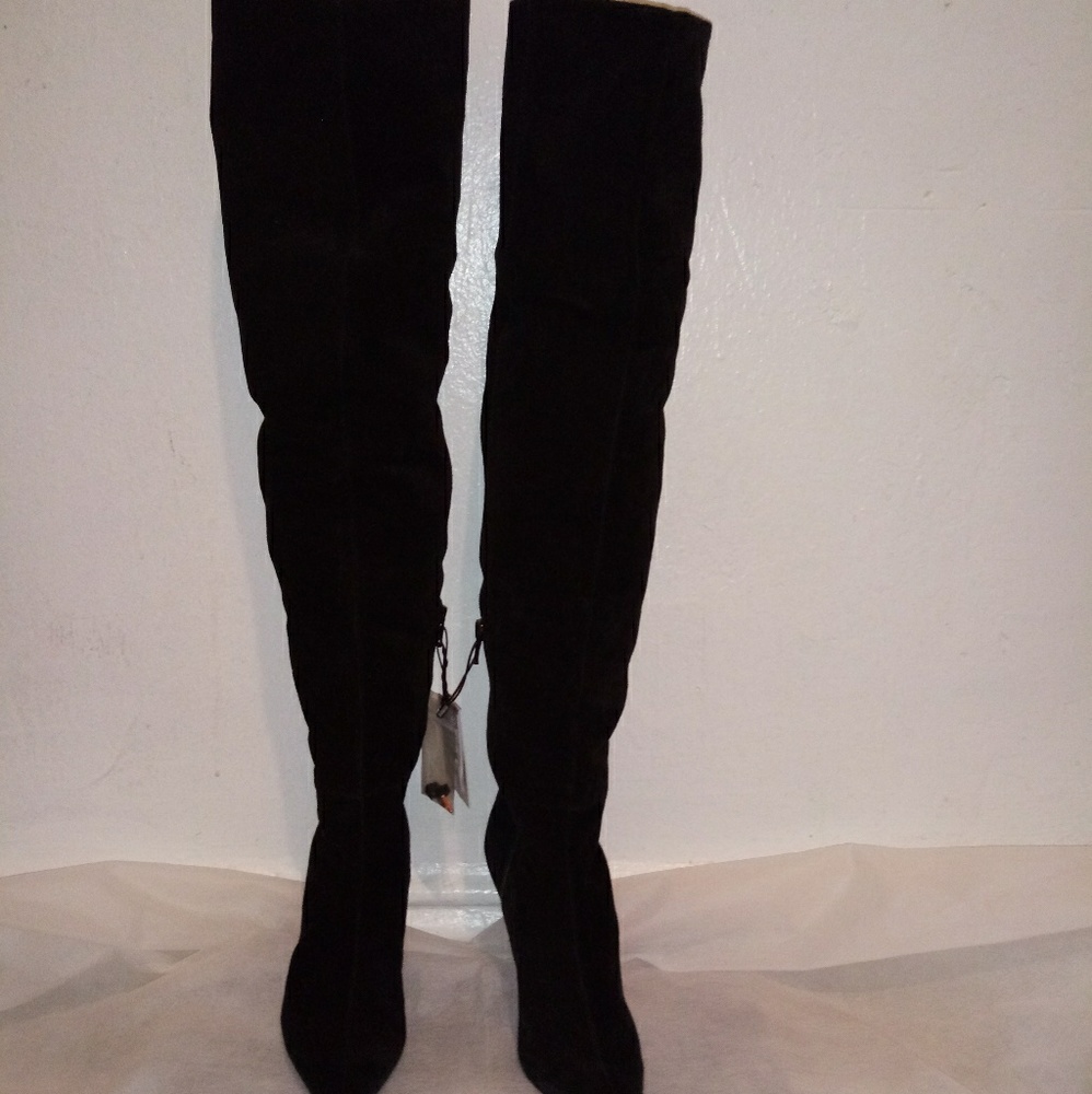 ZARA BRAND EXTRA LONG BLACK BOOT SIZE 37